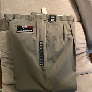 Roundtree & Yorke travelSMART Classic Fit Pleated Stretch Waist Slacks 48x29